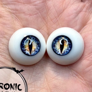 Chronic Art Dolls Creature Resin Cat or Dragon Eyes for BJD & Reborn Dolls ** FREE 1st Class Shipping **