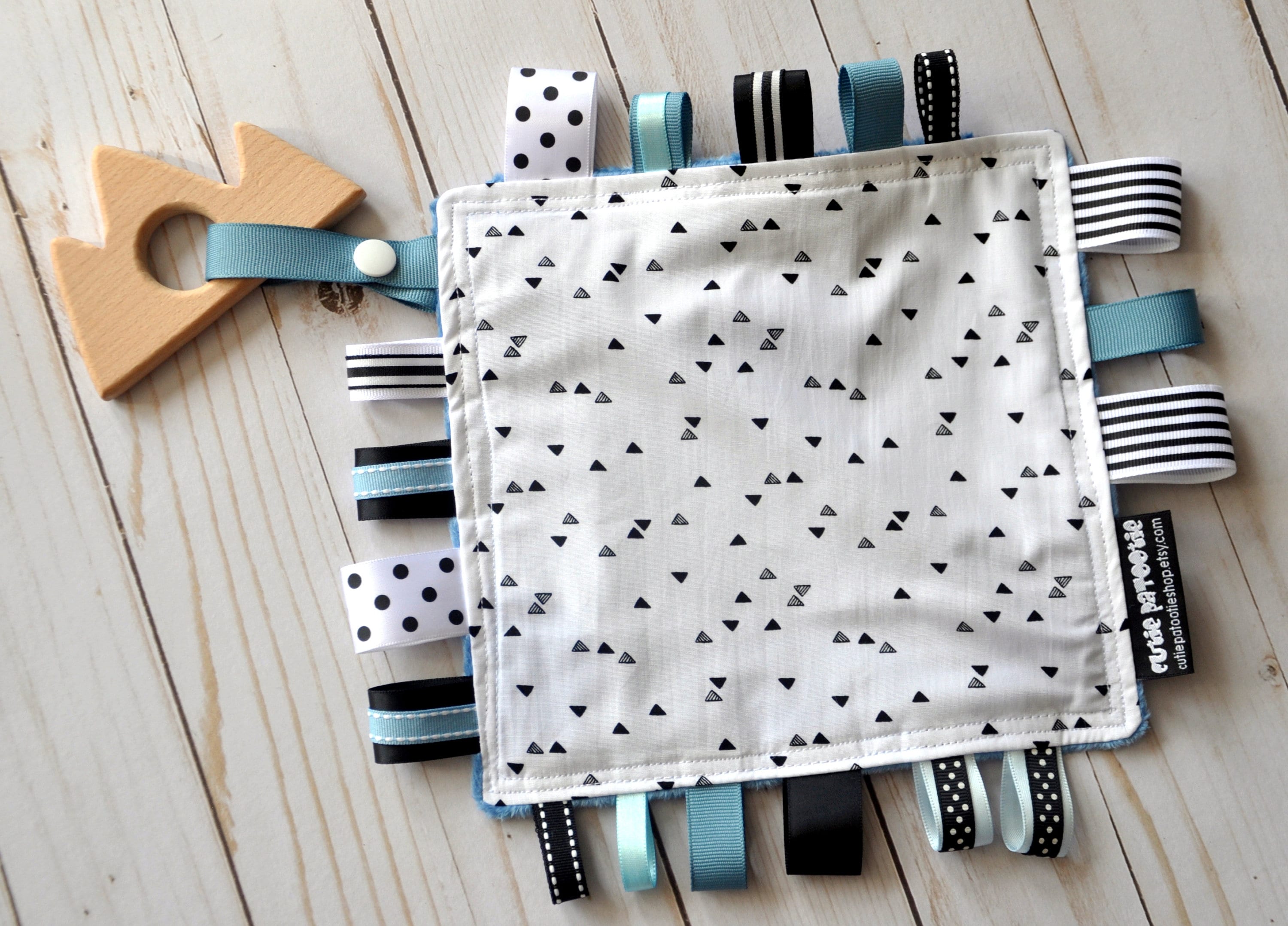 Gender Neutral Crinkle Toy - Baby Girl Gift - Baby Shower Gift - Crinkle Blanket - Lovey - Ribby Crinkle Crackle - TRIANGLES IN BLACK