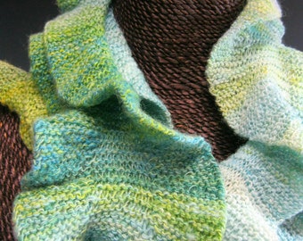 Knitted Ruffle Scarf: Kate