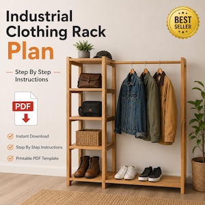 Op de afbeelding: Een houten industrieel kledingrekplan met stapsgewijze instructies. Het rek heeft planken, een hangroede met jassen en een onderste plank met schoenen en laarzen. De tekst "Industrial Clothing Rack Plan" en "Best Seller" is inbegrepen.