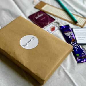 Mystery book box gift with surprise book, treats and accessories - Perfect for book lovers