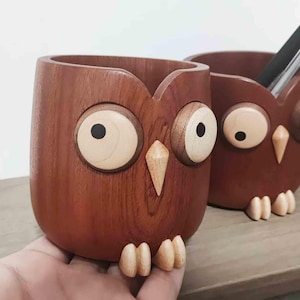 Handmade Quirky Owl Wooden Carving Pencil Holder Gift, Exquisite Wood Owl Sculpture Desktop Ornament, Removable Eyes Owl Wooden Carving Gift