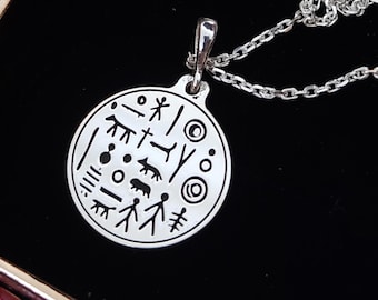 Historic Cave Art Pendant – Celebrating Humanity's First Artwork, Personalized Necklace with Custom Image – Perfect Gift for Any Occasion