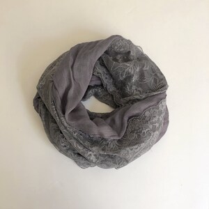 Vintage gray cotton blend scarf with floral lace trim image 4