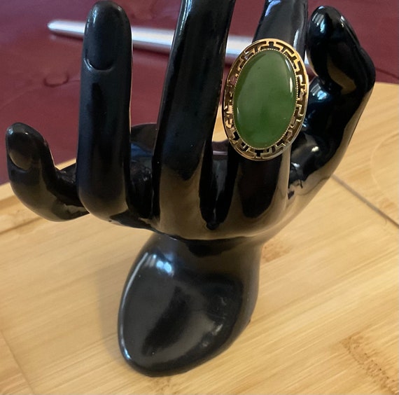 Gorgeous Vintage 14k YG Jadeite Statement Ring - image 2