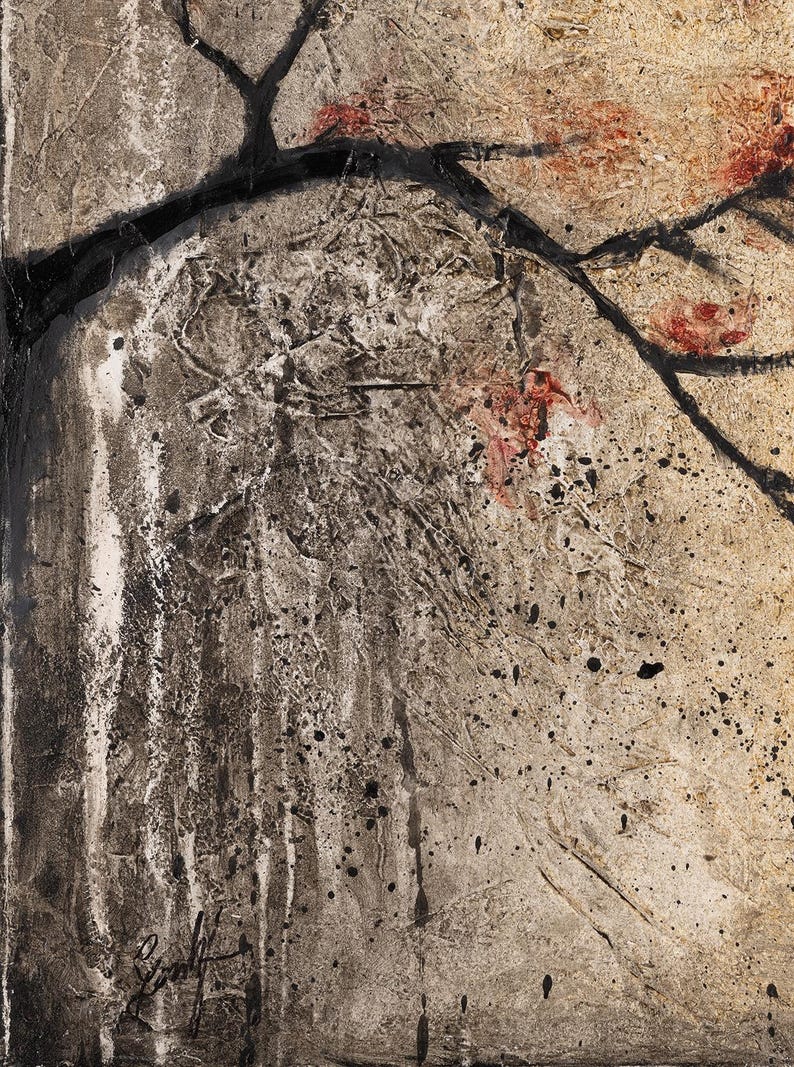 Puede incluir: Una pintura abstracta texturizada que presenta la silueta de una rama de &aacute;rbol negra sobre un fondo beige y gris. La superficie muestra capas de pintura, goteos verticales y salpicaduras de pigmento negro y rojo sobre el lienzo.