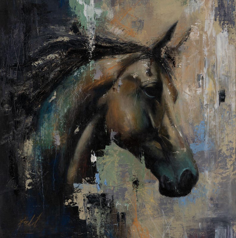 Puede incluir: Una pintura al &oacute;leo sobre lienzo que representa el perfil de la cabeza de un caballo marr&oacute;n. La obra presenta pinceladas gruesas y texturizadas en tonos negro, beige, azul y verde. El caballo est&aacute; representado con l&iacute;neas oscuras y expresivas.
