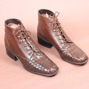 Size 10 | Vintage Womens Classic Lace-Up Woven Leather Ankle Boots Derby Style Modern Victorian Boot