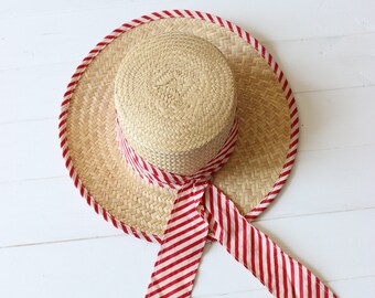 Vintage Classic Straw Boater Hat with red and white candy striped Ribbon / Vintage Novelty Wide Brim Sun Hat Boating Hat