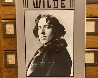 Oscar Wilde Biography by Richard Ellmann - Vintage Book with Photographs and Drawings, Hardcover with Dust Jacket