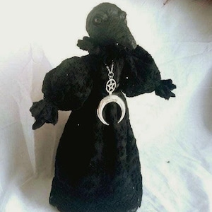 Poupée corbeau. Corbeau mystique. Emissaire occulte. Fait main.
