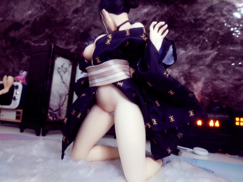 Elegant Japanese Girl Beauty Figure 1/4 Scale Collectible Model Exquisite Real Kimono Art Statue Adult Anime Enthusiast Gift image 9