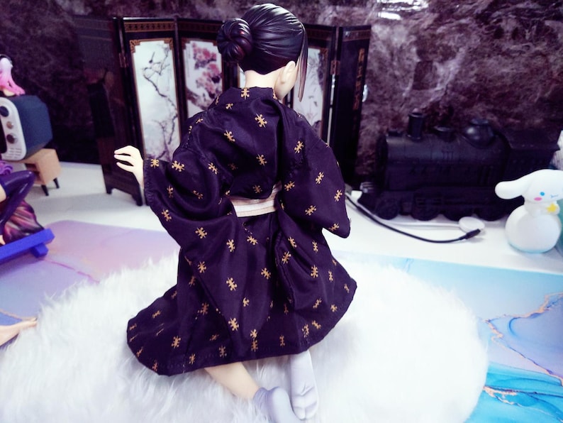Elegant Japanese Girl Beauty Figure 1/4 Scale Collectible Model Exquisite Real Kimono Art Statue Adult Anime Enthusiast Gift image 6