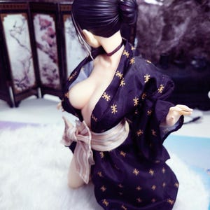 Elegant Japanese Girl Beauty Figure 1/4 Scale Collectible Model Exquisite Real Kimono Art Statue Adult Anime Enthusiast Gift image 3