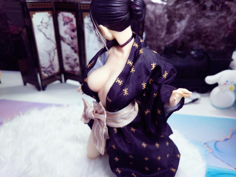 Elegant Japanese Girl Beauty Figure 1/4 Scale Collectible Model Exquisite Real Kimono Art Statue Adult Anime Enthusiast Gift image 3