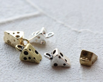 Charm in ottone massiccio - Formaggio 11x6mm (4585C)