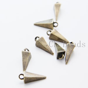 20 Pieces Antique Brass Tone Base Metal Charm - Pyramid - Spike 16x5mm (26516Y-J-456)A41