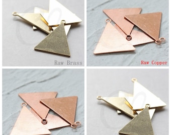 10 Pieces Raw Triangle Charm - Geometry - 28.5x22.5mm (3788C)