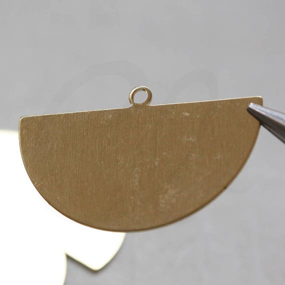 CW-3643C-D-461 20pcs Raw Brass Half Circle Link-Crescent-Moon Charm 21x10.5mm