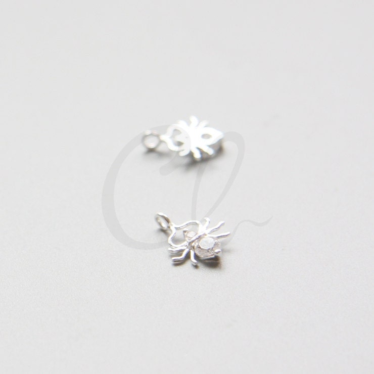 One Piece Premium Silver Plated Brass Base Charm - Spider One Piece Premium Silver Plated Brass Base Charm - Spider