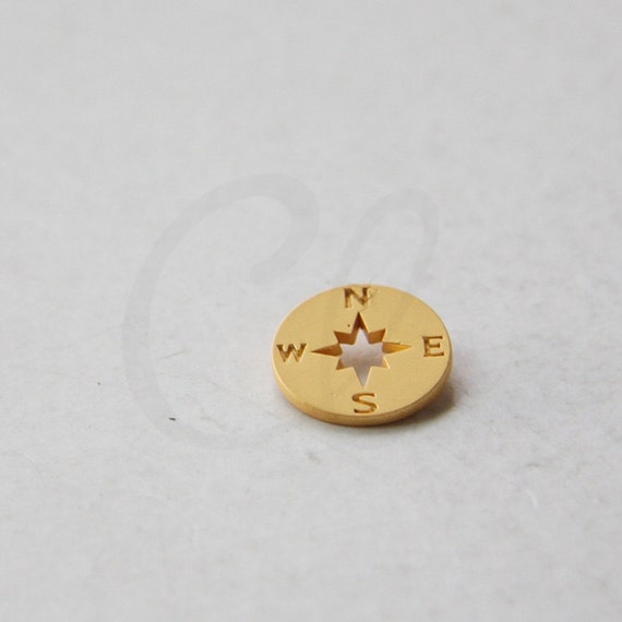 One Piece Premium Matte Gold Plated Brass Base Round Charm - Compass 11.8mm (3149C-K-481A)
