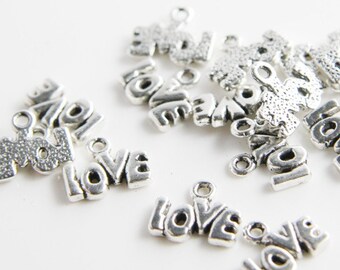 30pcs Oxydé Silver Tone Base Metal Charms-Love 12x10mm (5234Y-B-210)A11