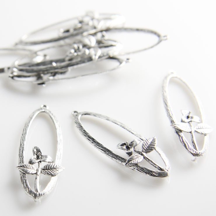 4 Pieces Oxidized Silver Tone Base Metal Link/charm - Flower 4 Pieces Oxidized Silver Tone Base Metal Link/charm - Flower