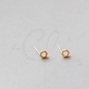 2 Pieces (One Pair) Premium Matte Gold Plated Brass Base Earring Post - Hexagon 5mm (3140C-N-241)