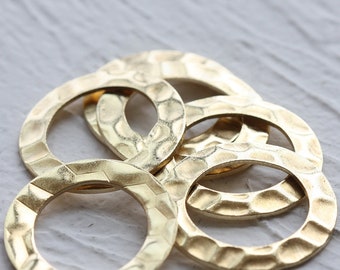 6 Pieces Raw Brass Textured Ring - Loop 27mm (3896CX-V-271)