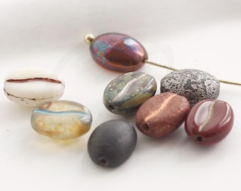 4 sztuki czeskich szklanych koralików z ziaren kawy - różne kolory 11 x 8 mm (580)