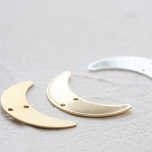 Solid Brass Moon - Crescent - Charm 28x16mm (4422C-Q-52)