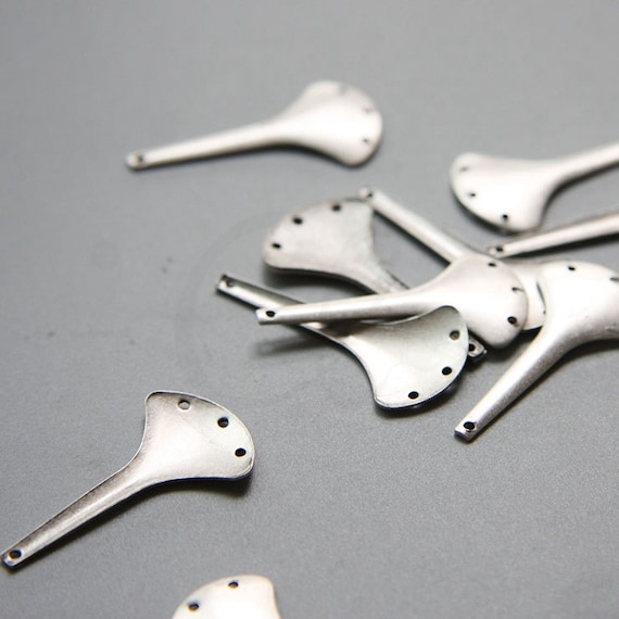 4 Pieces Oxidized Silver Plated Brass Base Fan Shape Earring Components - 31x16mm (3022C-E-605)