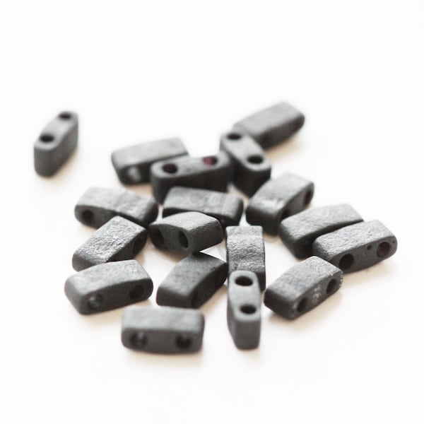 5 Grams Japanese Miyuki Tila Half Cut Beads-Matte Opaque Black (HTL401F) Ship from Canada