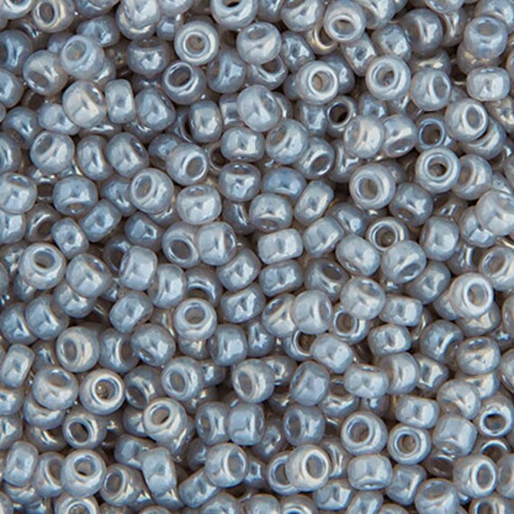 8-526, Miyuki 22g Silver Grey Ceylon 8-526, Miyuki 22g Silver Grey Ceylon