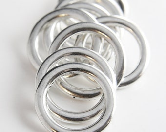 4 Pieces Oxidized Silver Tone Base Metal Rings-28mm (11678Y)