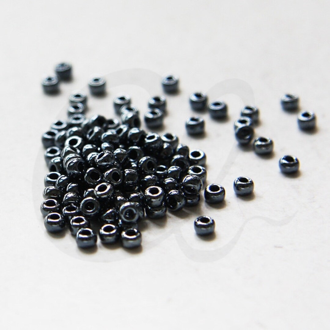 10 Grams Japanese Miyuki 8/0 Seed Bead - Gunmetal - 3mm (8M1