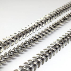 One Foot Oxidized Silver Plated Brass Chain-Fish Bone 10-11mm (CP110)