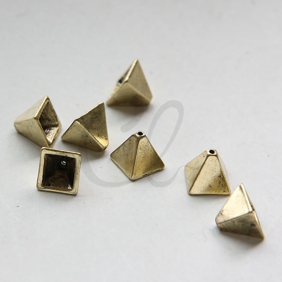 2 Pieces Antique Brass Tone Base Metal Pyramid Bead Cap 3114C-H-306 A12 11x10mm