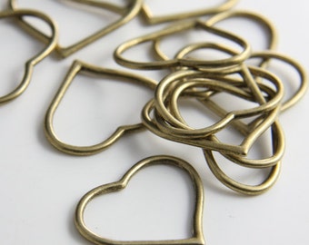 10 Pieces Antique Brass Tone Base Metal Charms-Heart 28x23mm (12980Y-D-180)A10