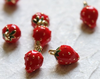 One Piece Enamelled on Brass Charm - Strawberry 11x7mm (4405C-2)