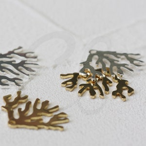 Solid Brass Leaf Branch Charm - 25x19mm (4637C)