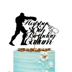 Personalisierte UFC Boxen Happy Birthday Cake Topper Benutzerdefinierte Boxer Name und Alter Glitter Karte Geschenk Sport Toppers Geschenk Sportdekoration Geschenke Rot