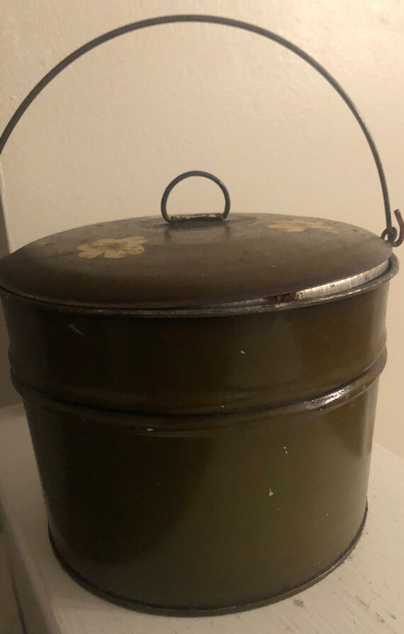 Primitive Hand Painted Tin Berry Bucket Lunchbox Gem