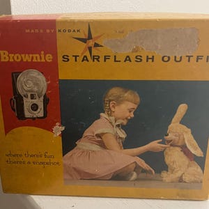 Vintage Kodak Browine Starflash Outfit Camera