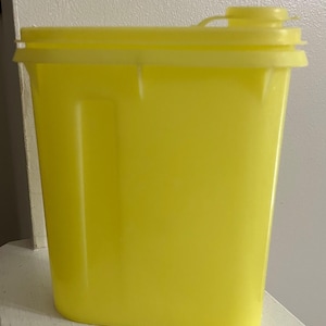 Vintage Yellow Tupperware Beverage Pitcher