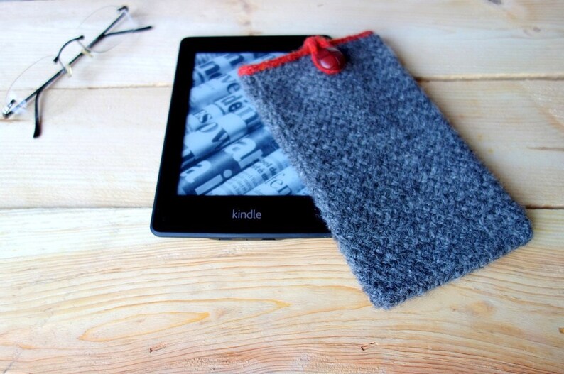 Tweedy Kindle Cover PDF Knitting Pattern image 1