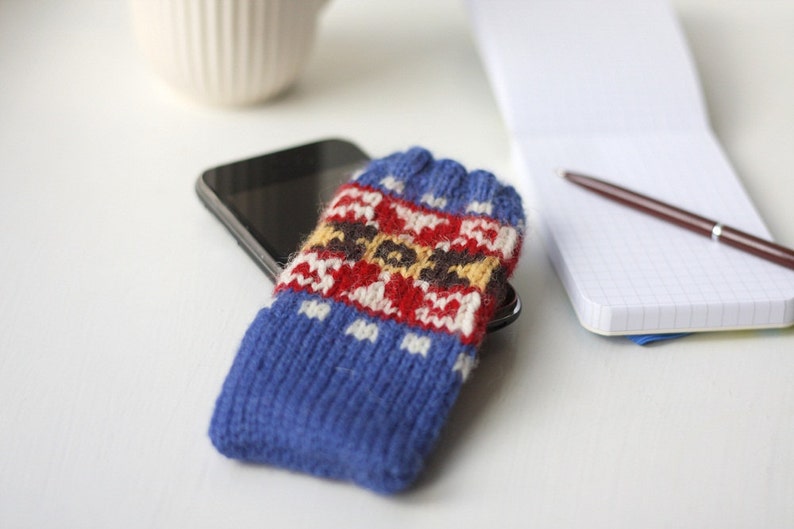 Fair Isle iPhone Sock PDF knitting pattern image 1