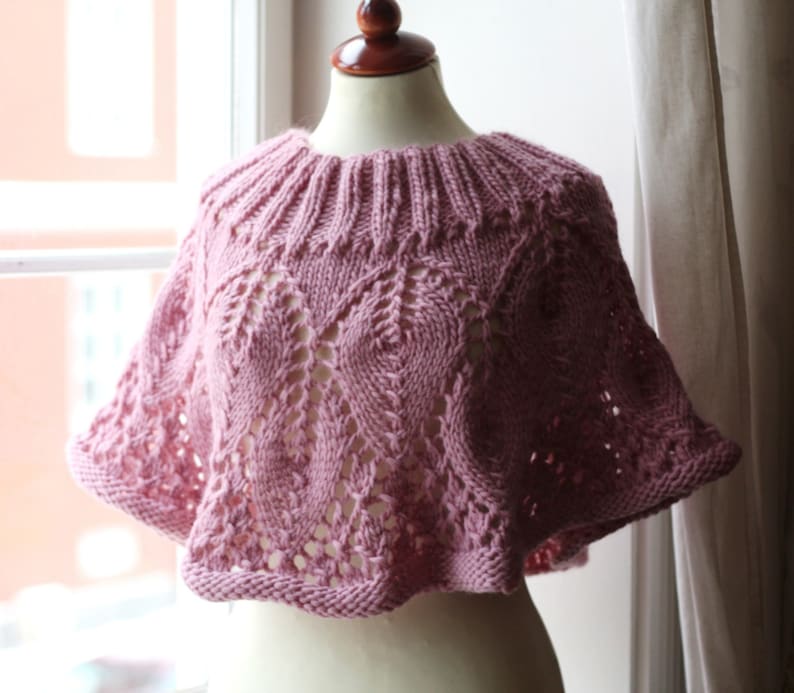 SALE Lovely Hand Knit Lacy Leaf Capelet image 4