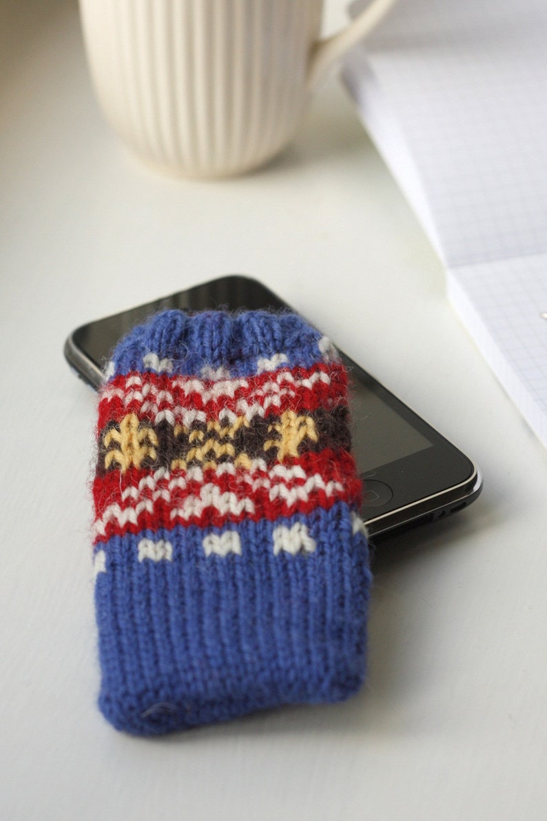 Fair Isle iPhone Sock PDF knitting pattern image 2