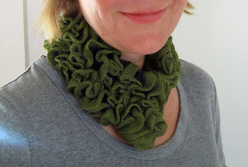 Ruffle Neck Cozy PDF Knitting pattern image 3